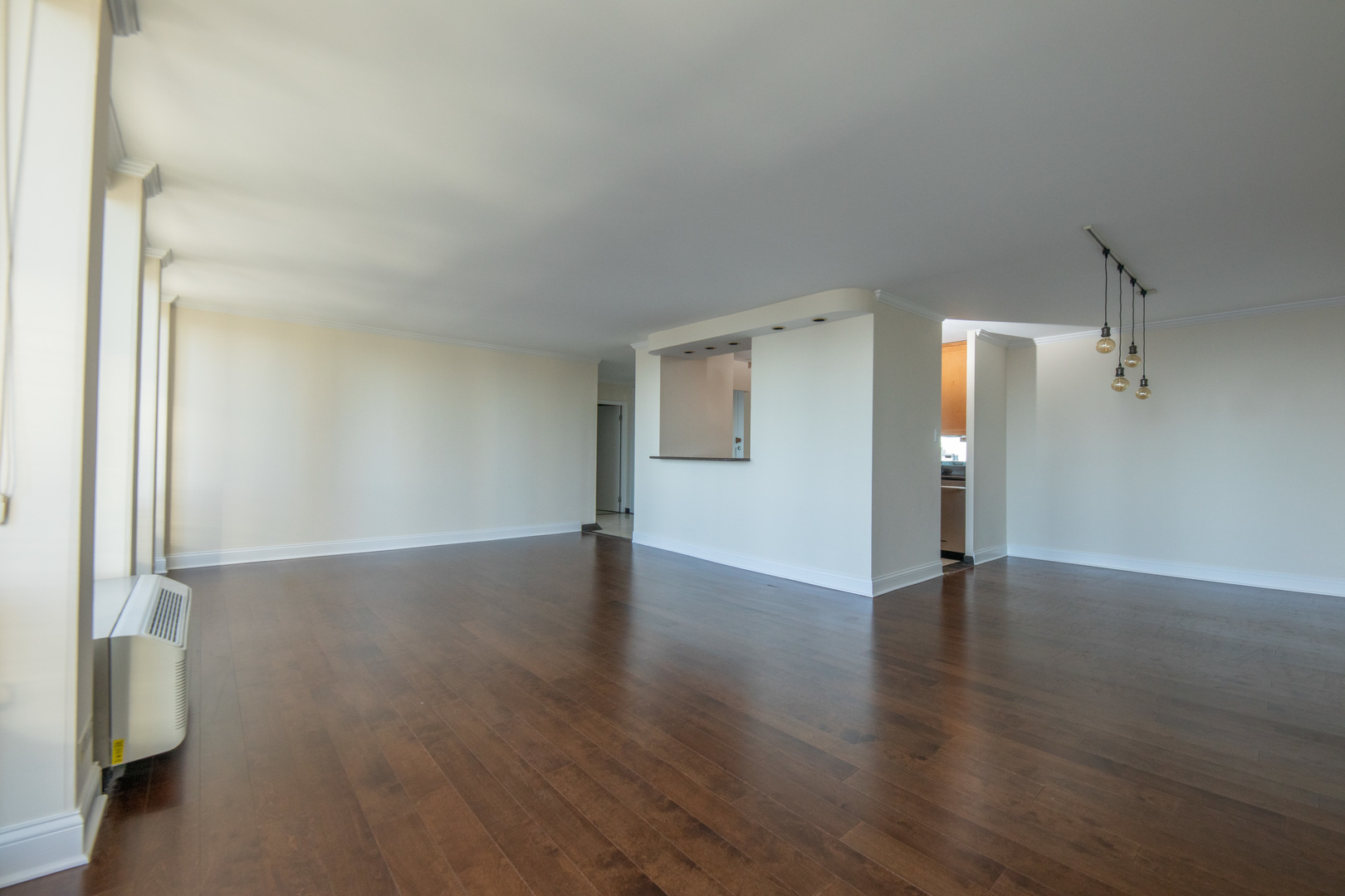 111 E Chestnut Street Unit: 30F