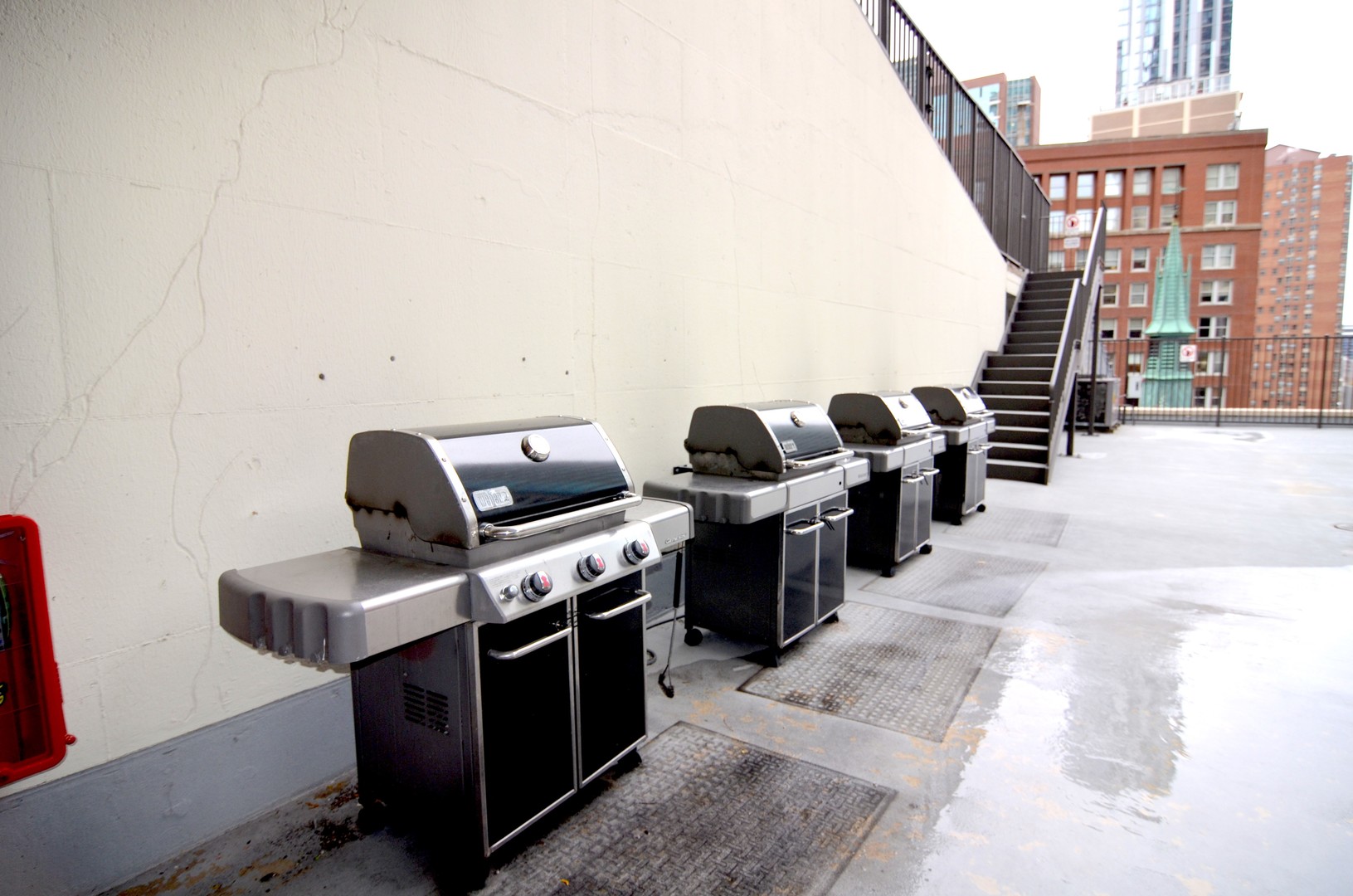 111 E Chestnut Street Unit: 30F