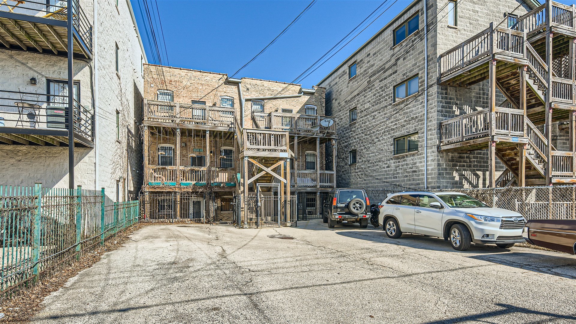 2323 W Harrison Street Unit: 2