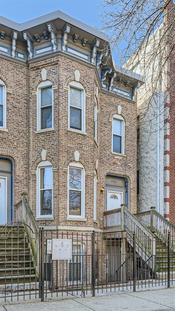 2323 W Harrison Street Unit: 2
