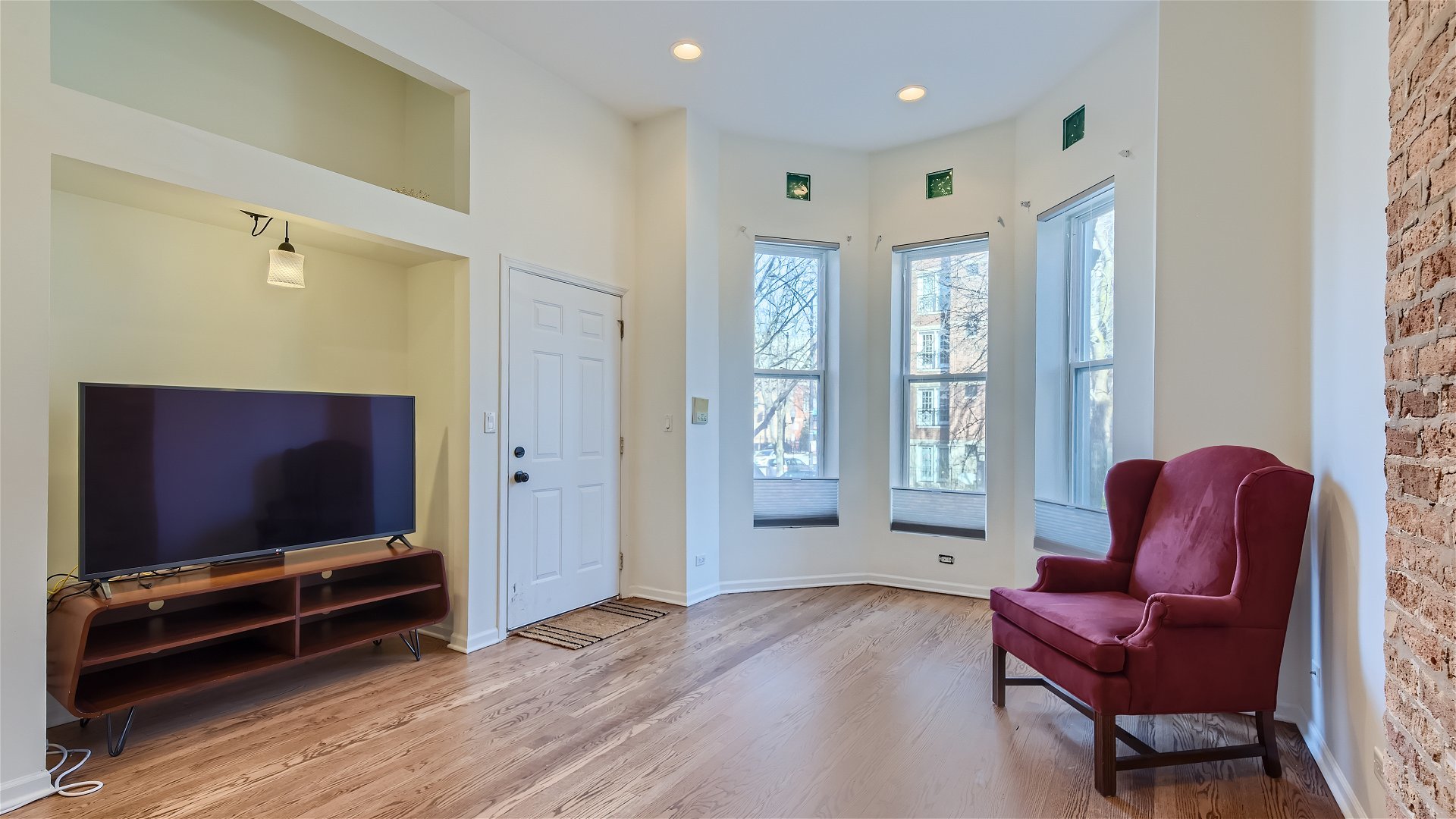 2323 W Harrison Street Unit: 2