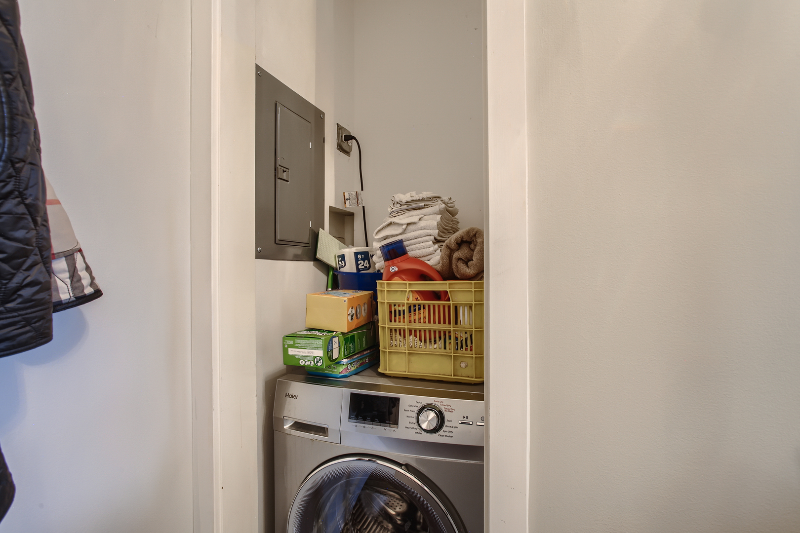 100 E WALTON Street Unit: 19F