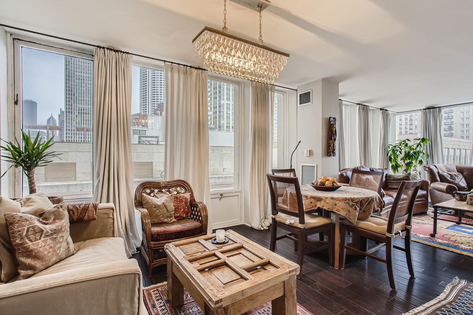 100 E WALTON Street Unit: 19F