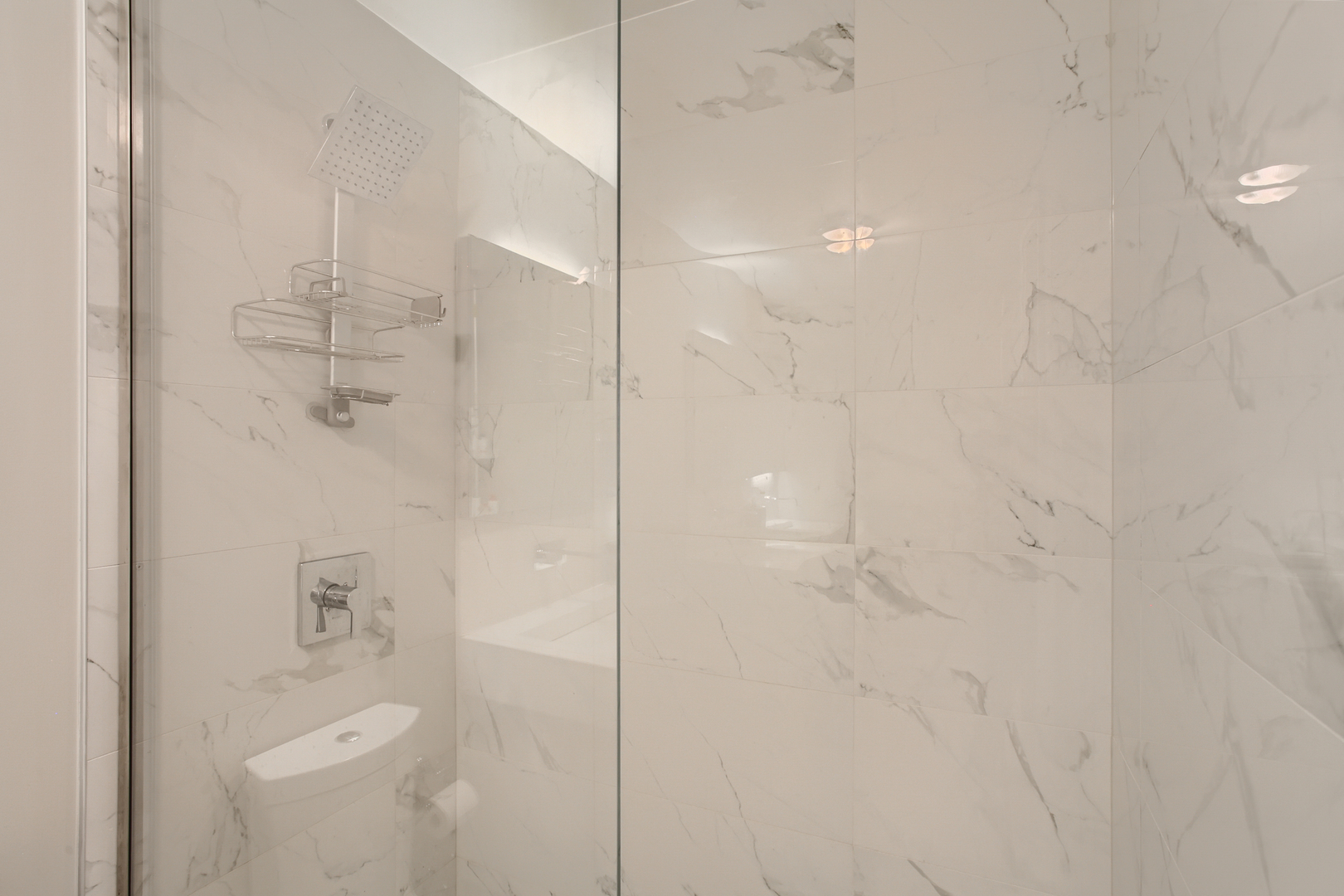 100 E WALTON Street Unit: 19F