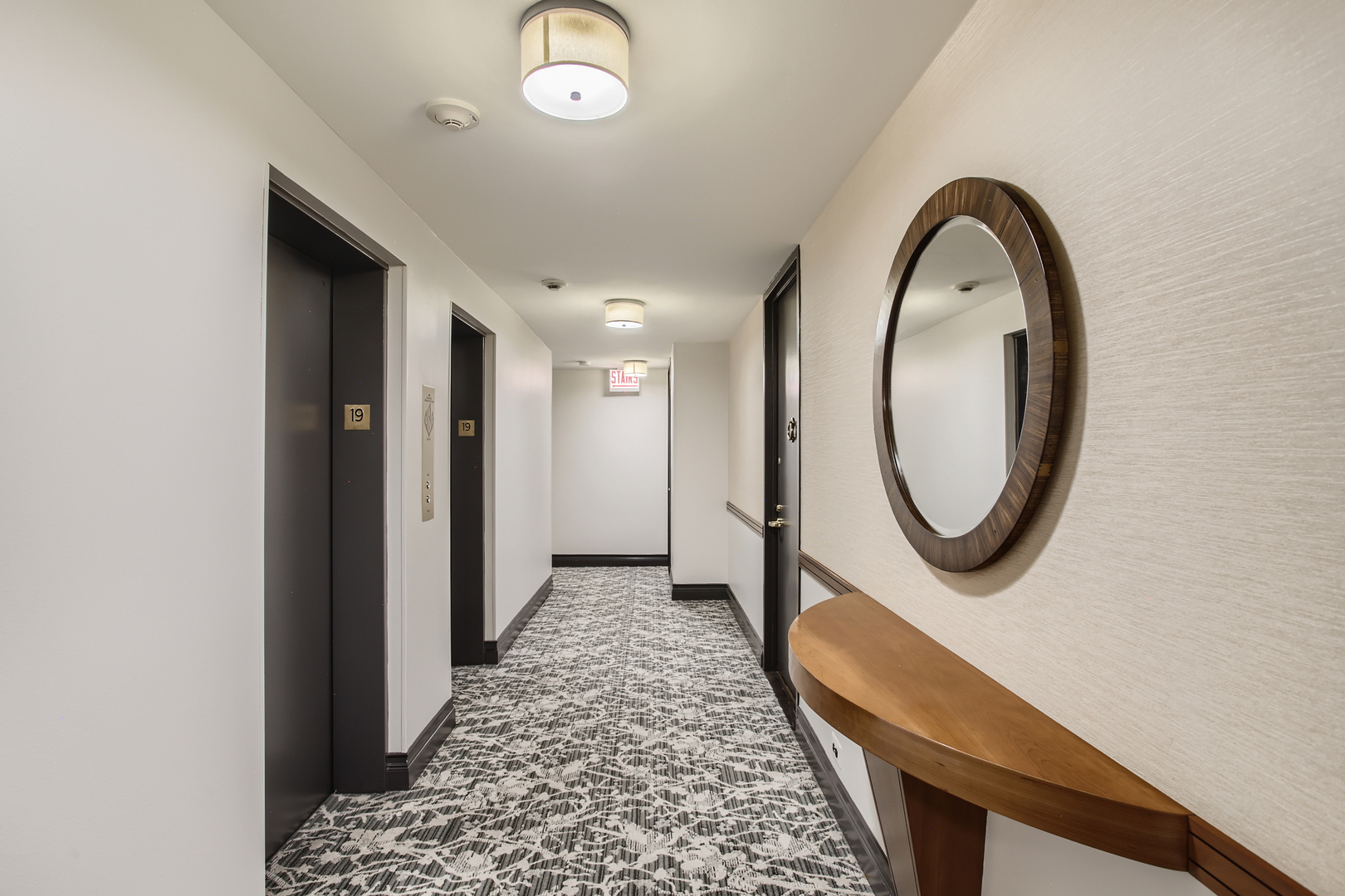 100 E WALTON Street Unit: 19F