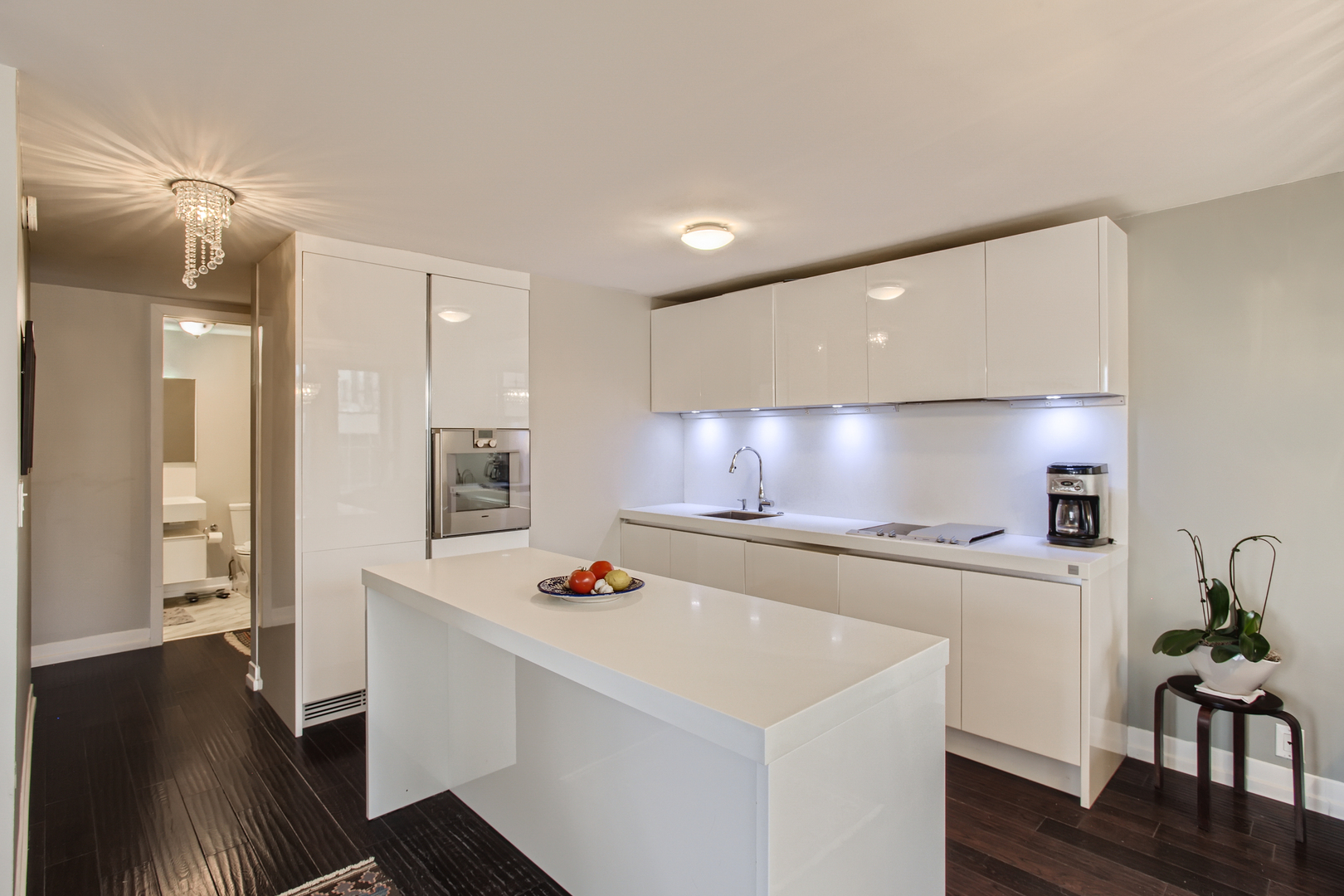 100 E WALTON Street Unit: 19F