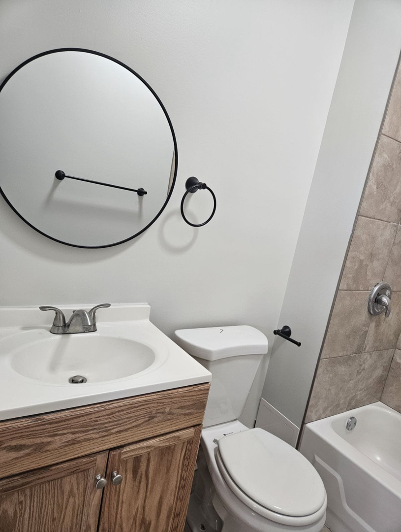 1533 W 17th Street Unit: 3F