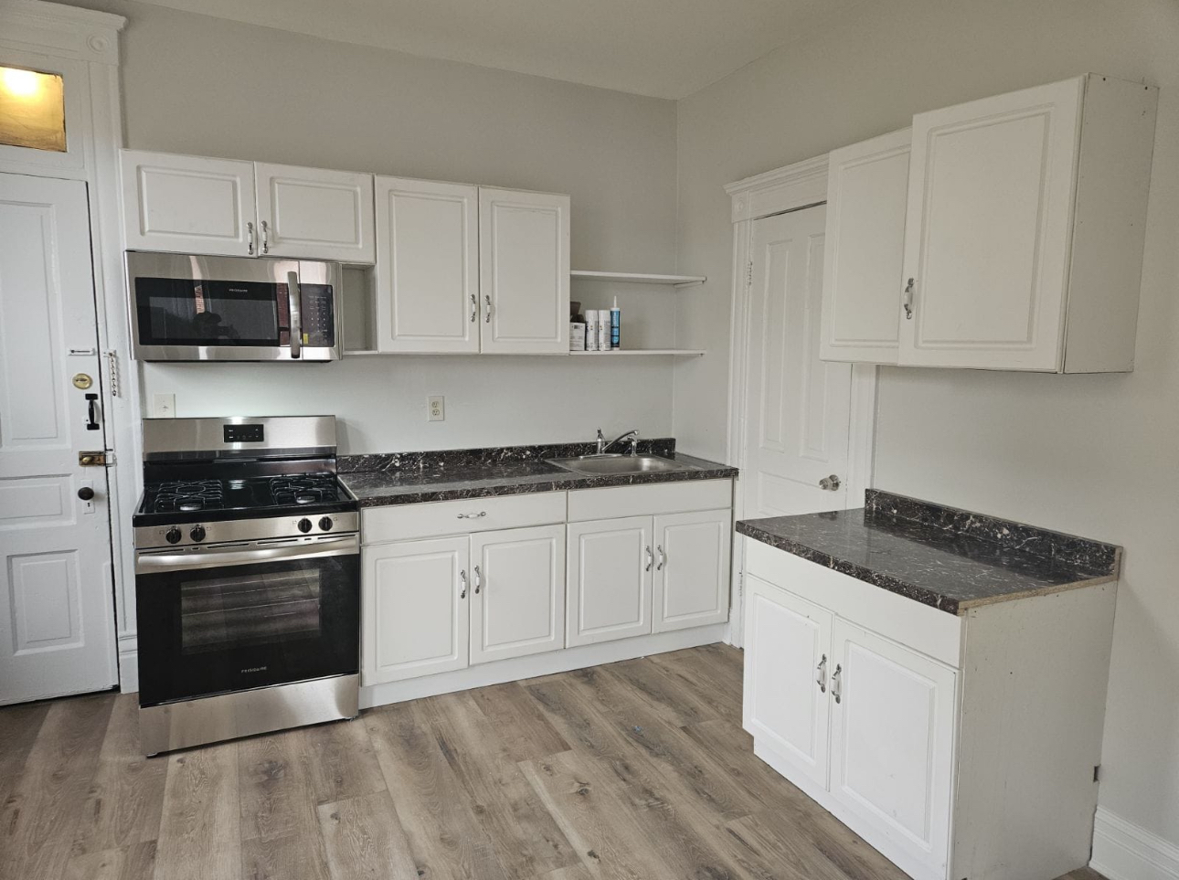 1533 W 17th Street Unit: 3F