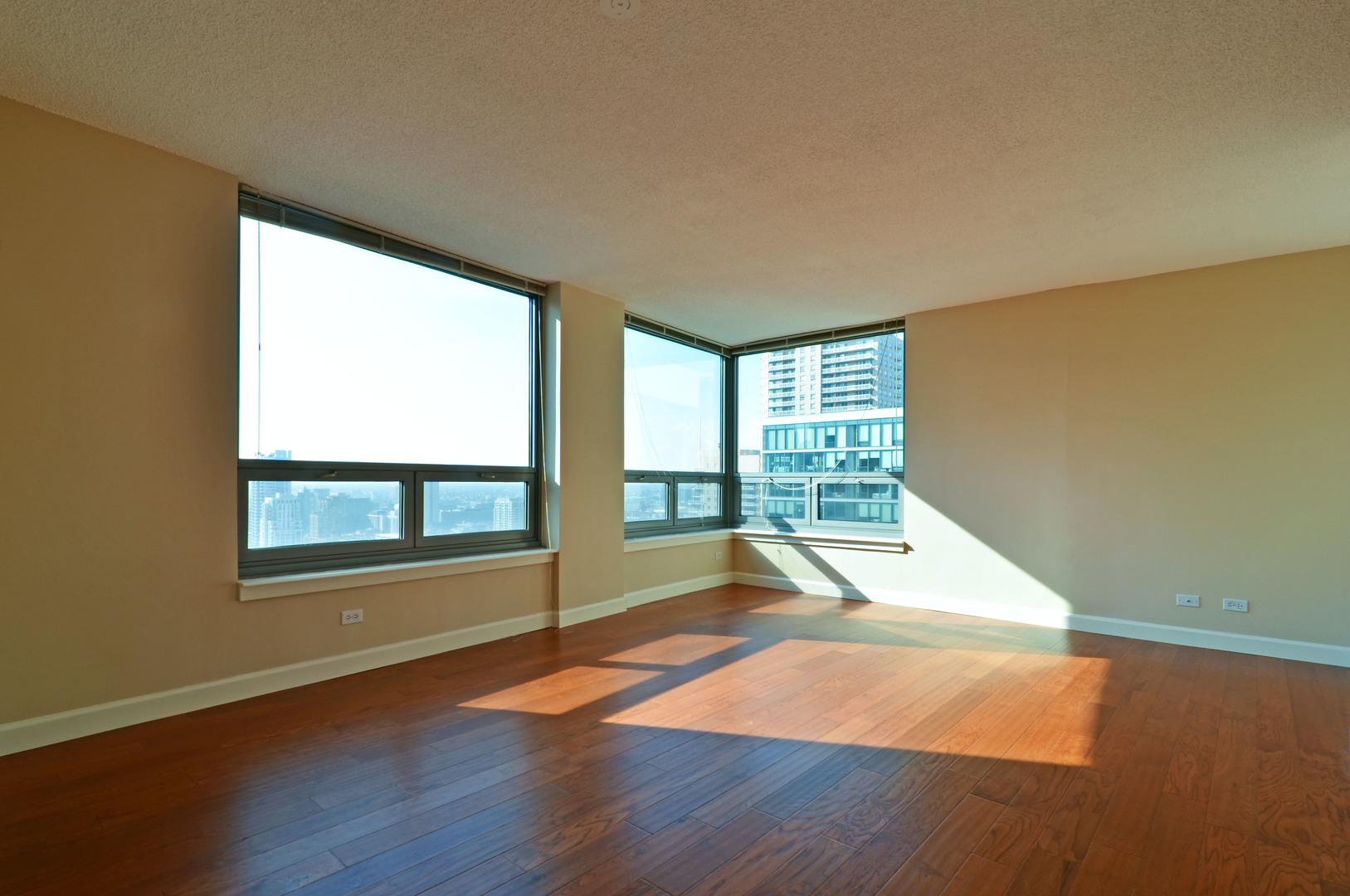 440 N Wabash Avenue Unit: 4002