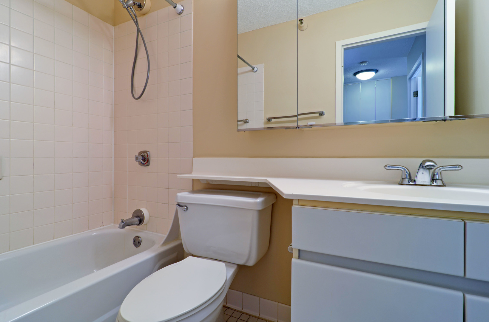 440 N Wabash Avenue Unit: 4002