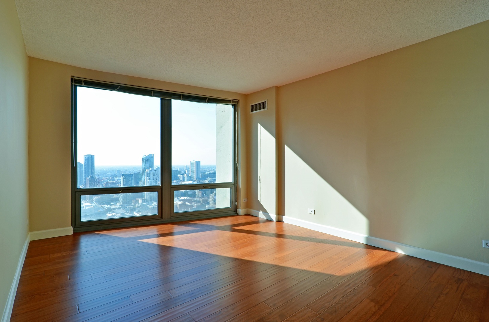 440 N Wabash Avenue Unit: 4002