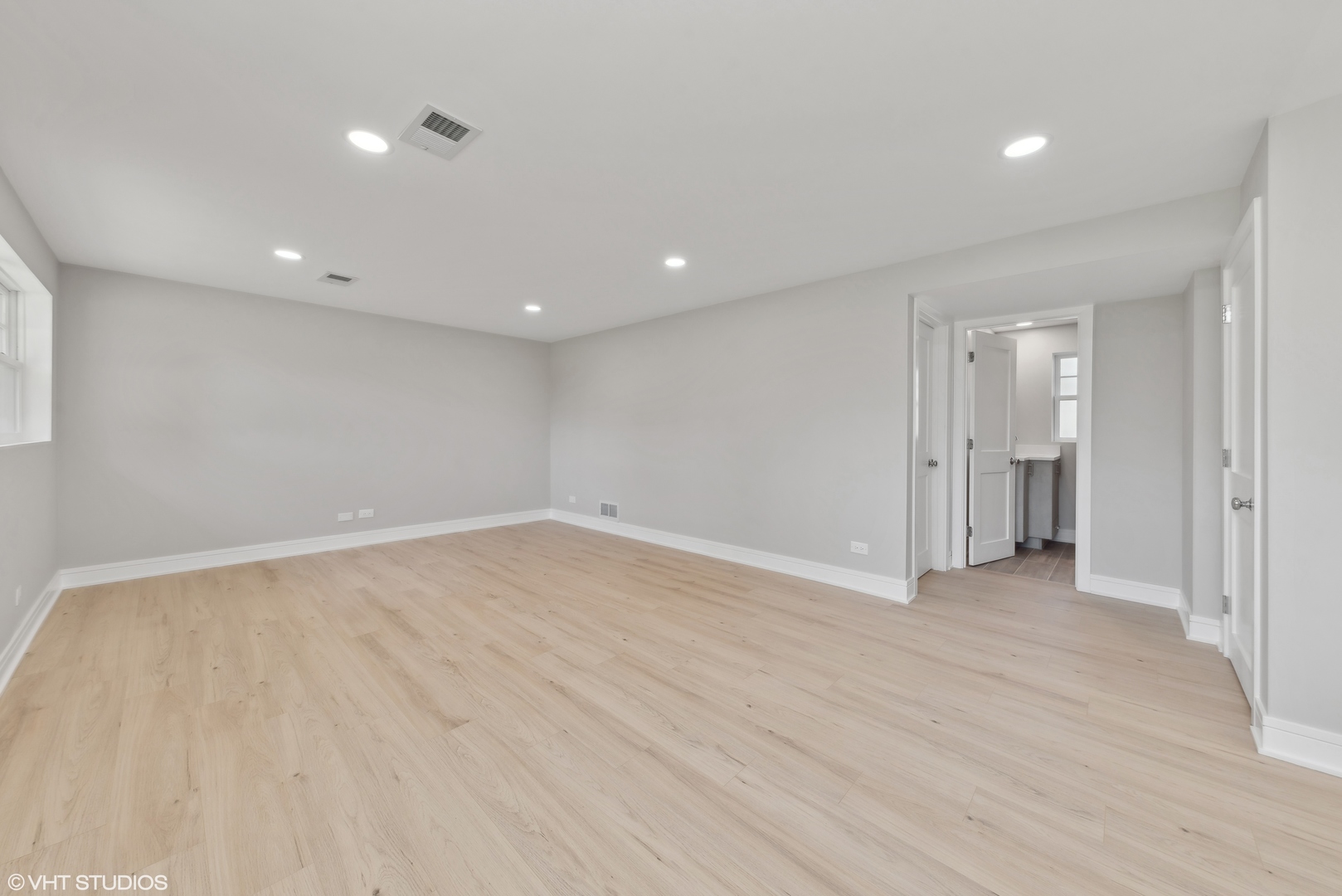 207 W Pickwick Road