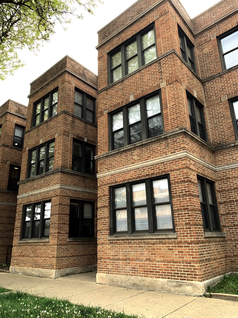 4810 N Ridgeway Avenue Unit: 1
