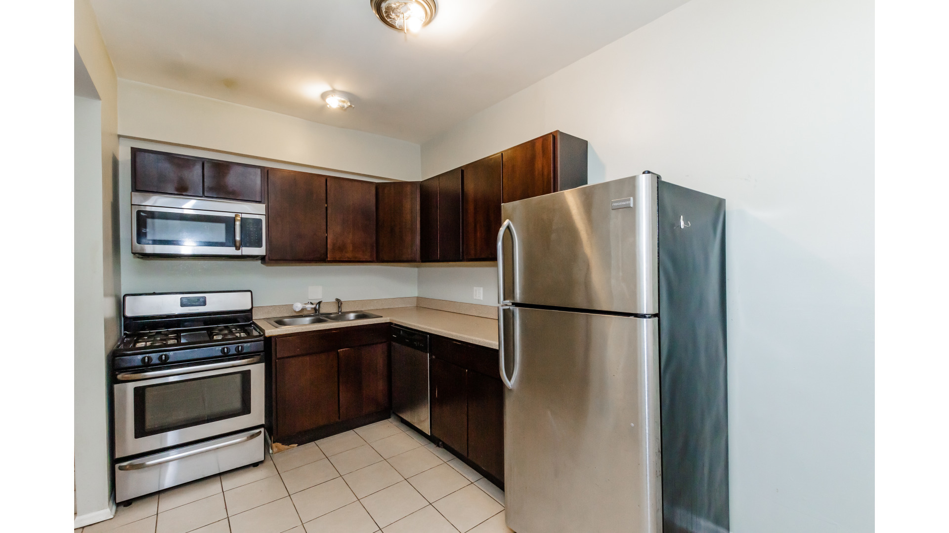4810 N Ridgeway Avenue Unit: 1