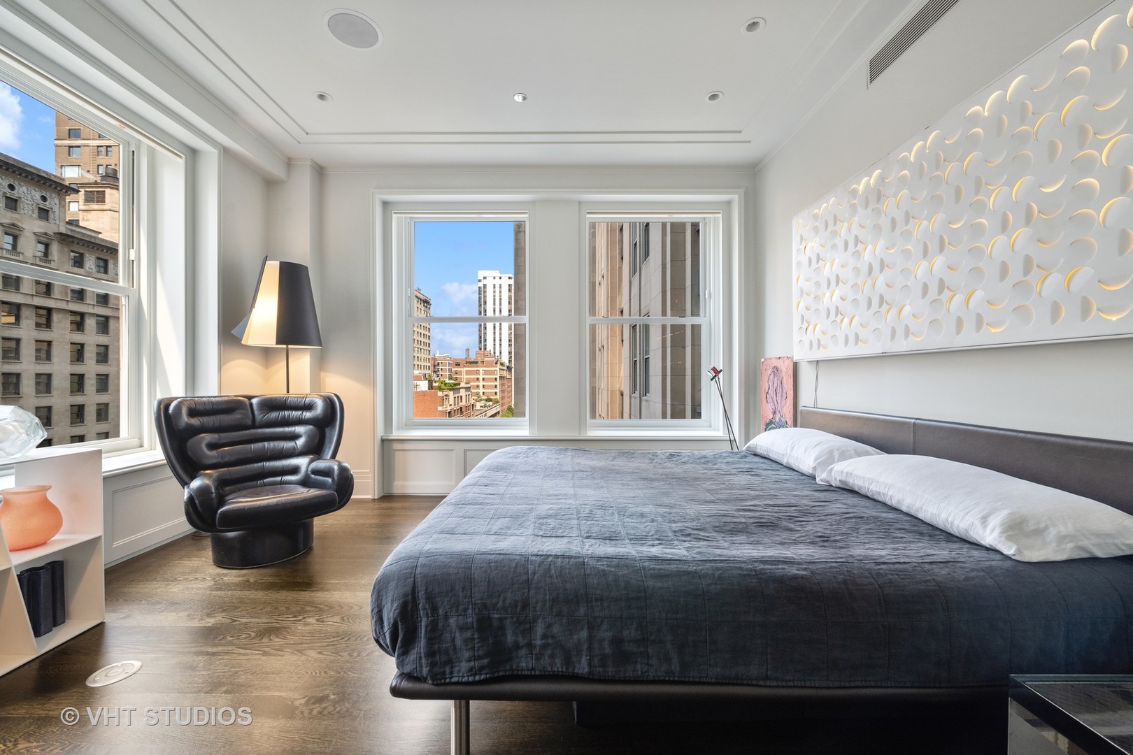 159 E Walton Place Unit: 8A