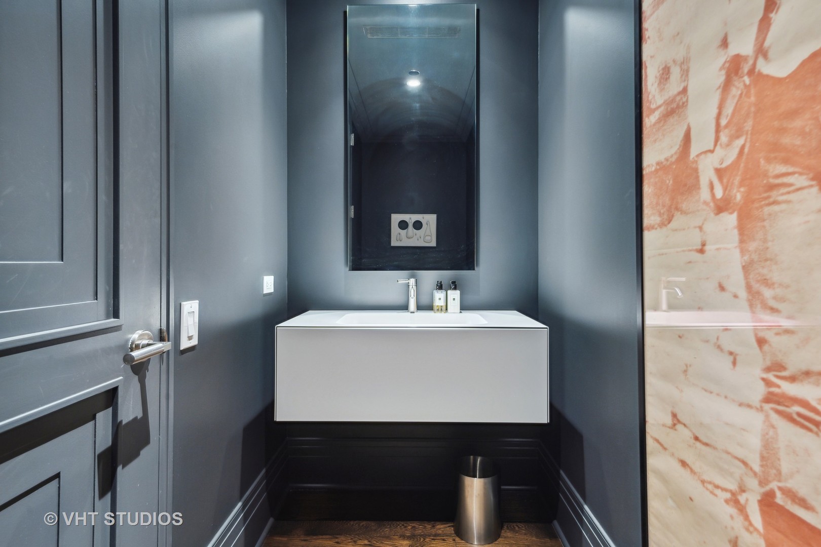 159 E Walton Place Unit: 8A