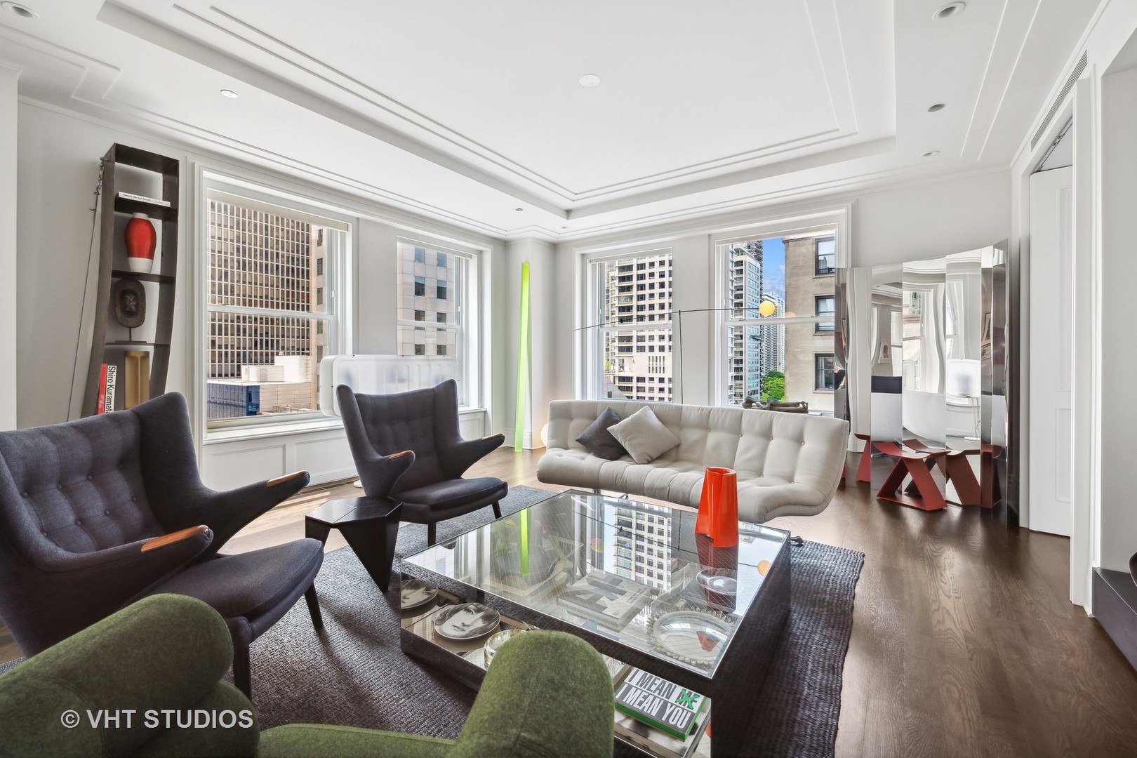 159 E Walton Place Unit: 8A
