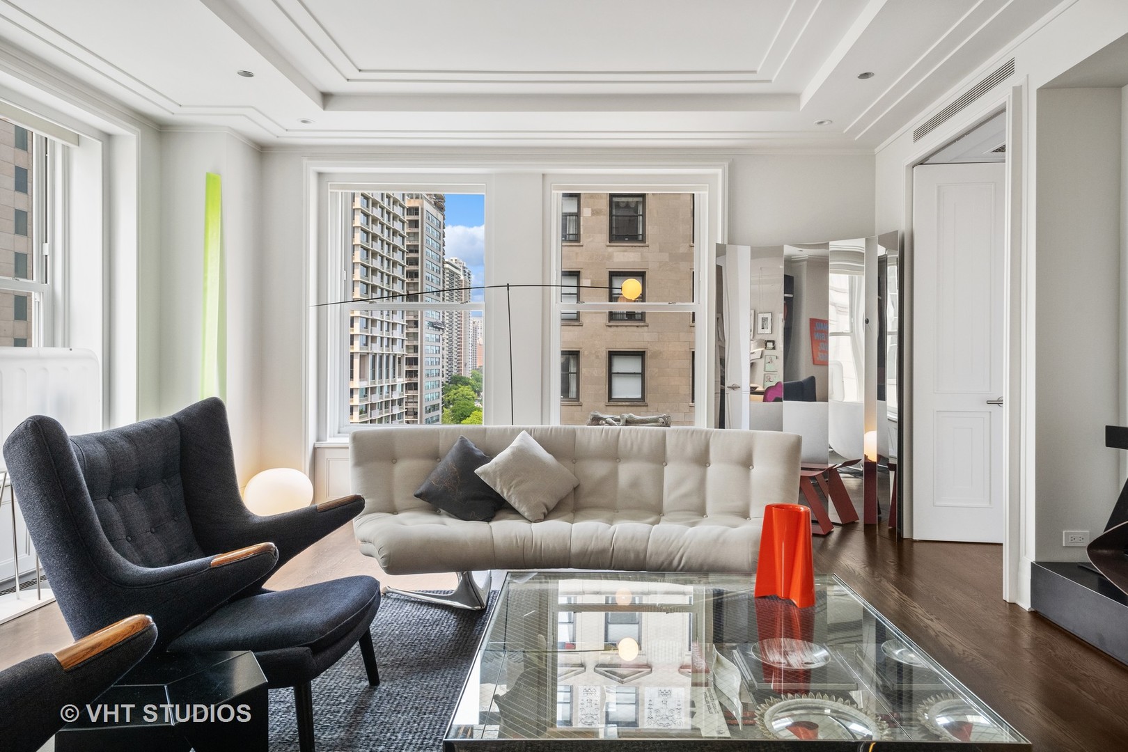 159 E Walton Place Unit: 8A