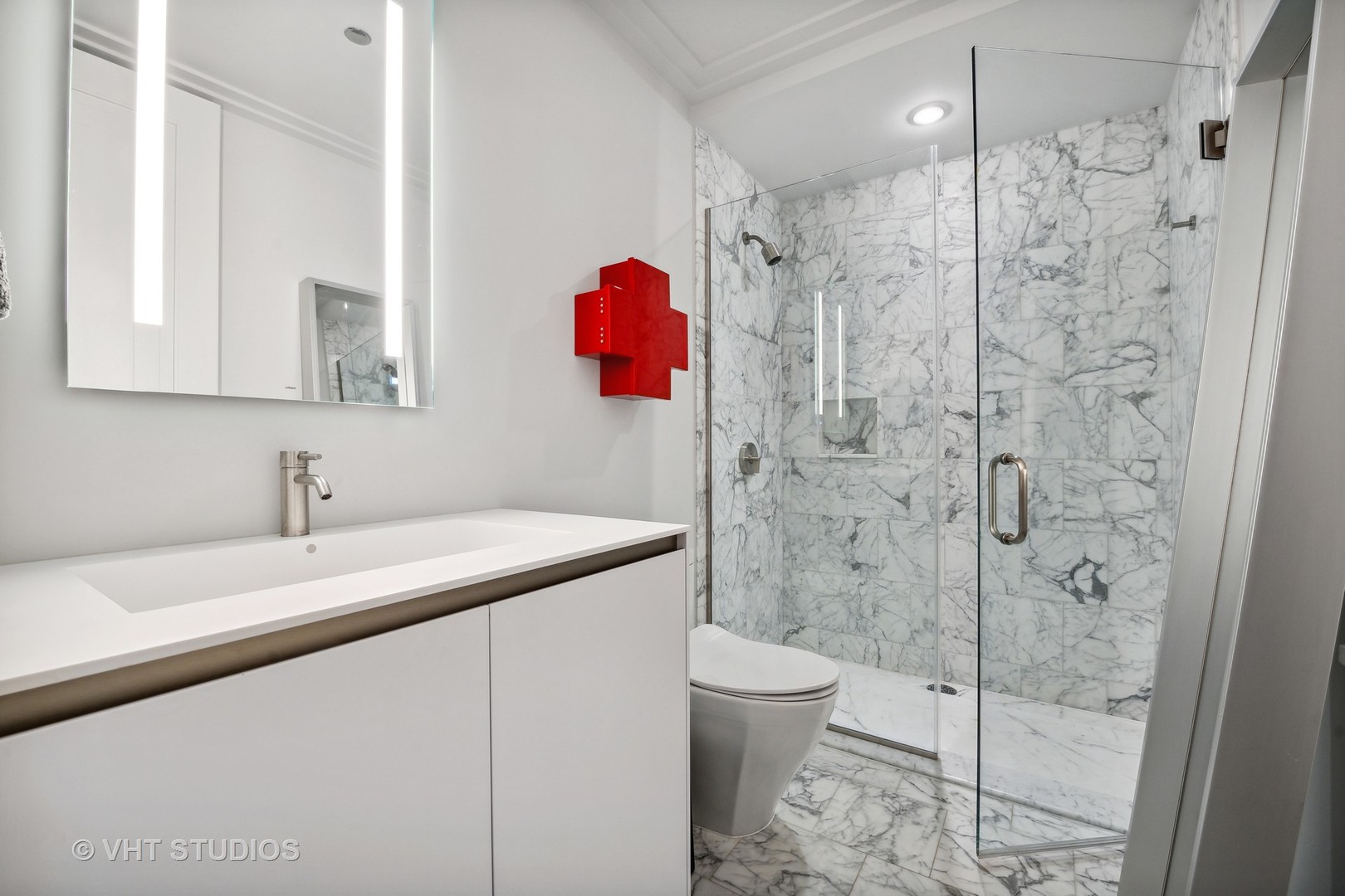 159 E Walton Place Unit: 8A