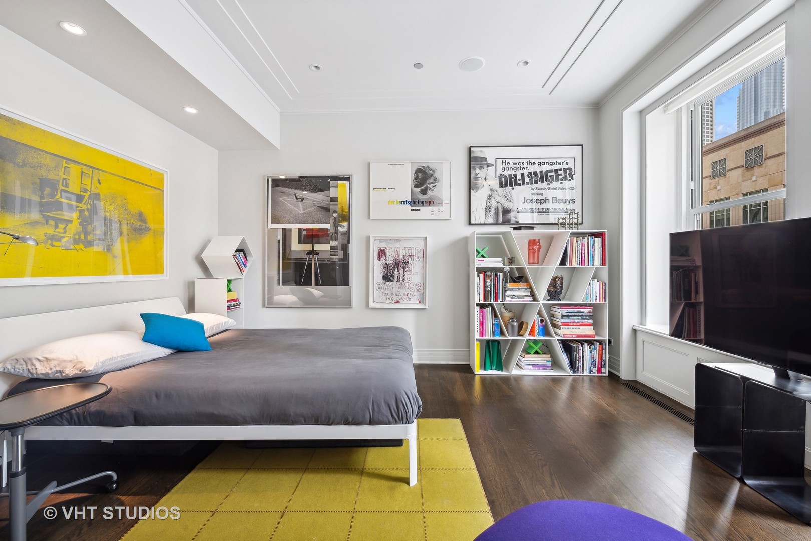 159 E Walton Place Unit: 8A