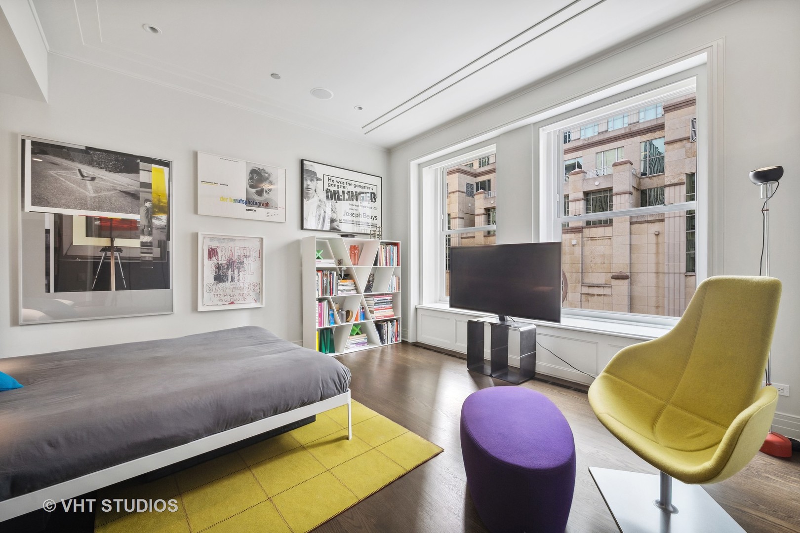 159 E Walton Place Unit: 8A