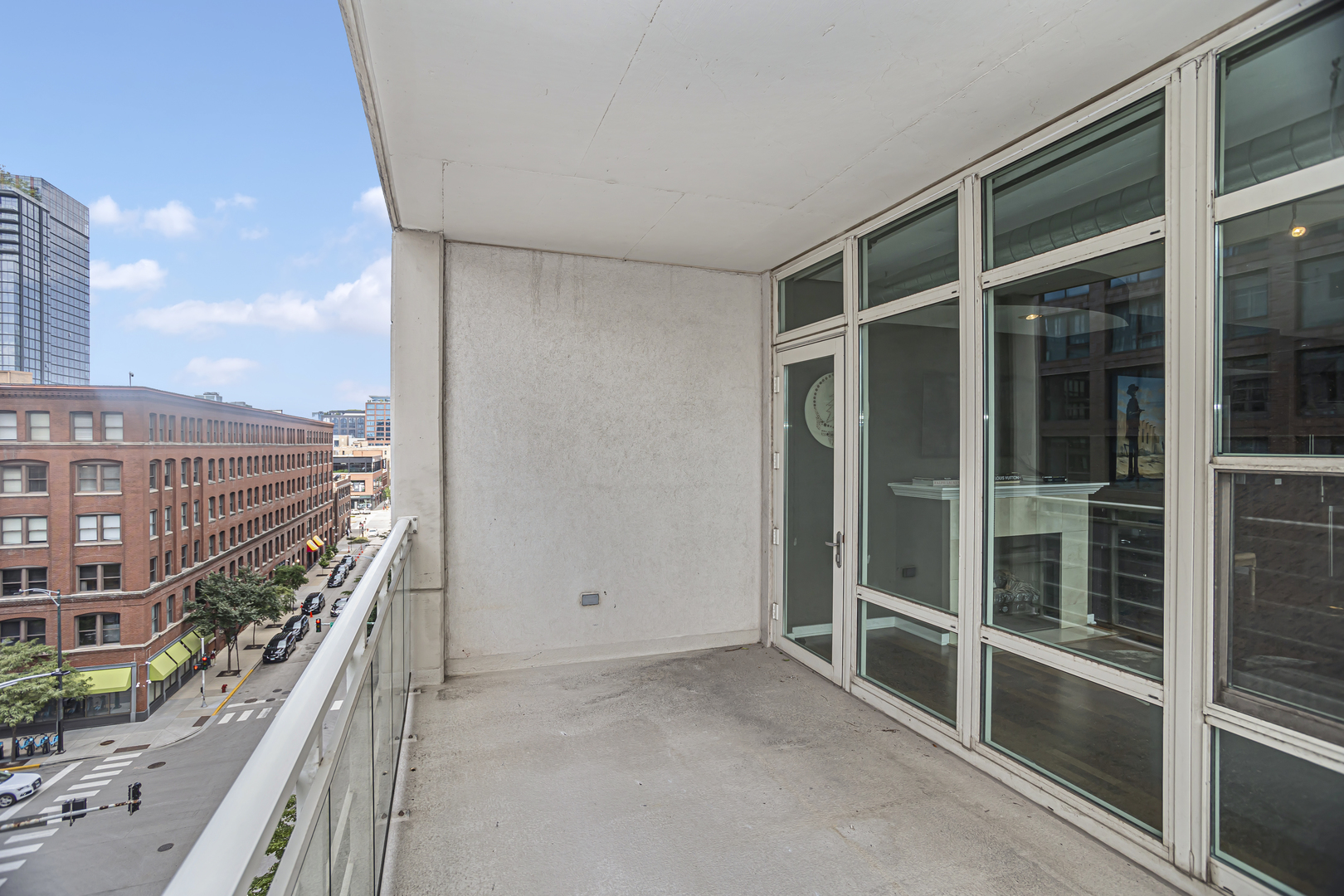 909 W Washington Boulevard Unit: 605
