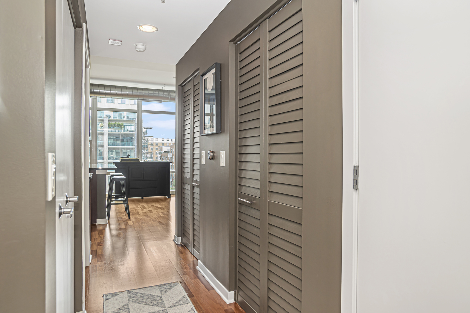 909 W Washington Boulevard Unit: 605