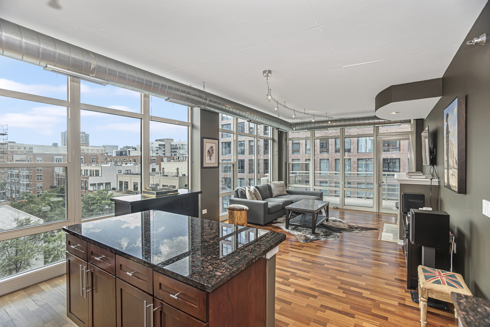 909 W Washington Boulevard Unit: 605
