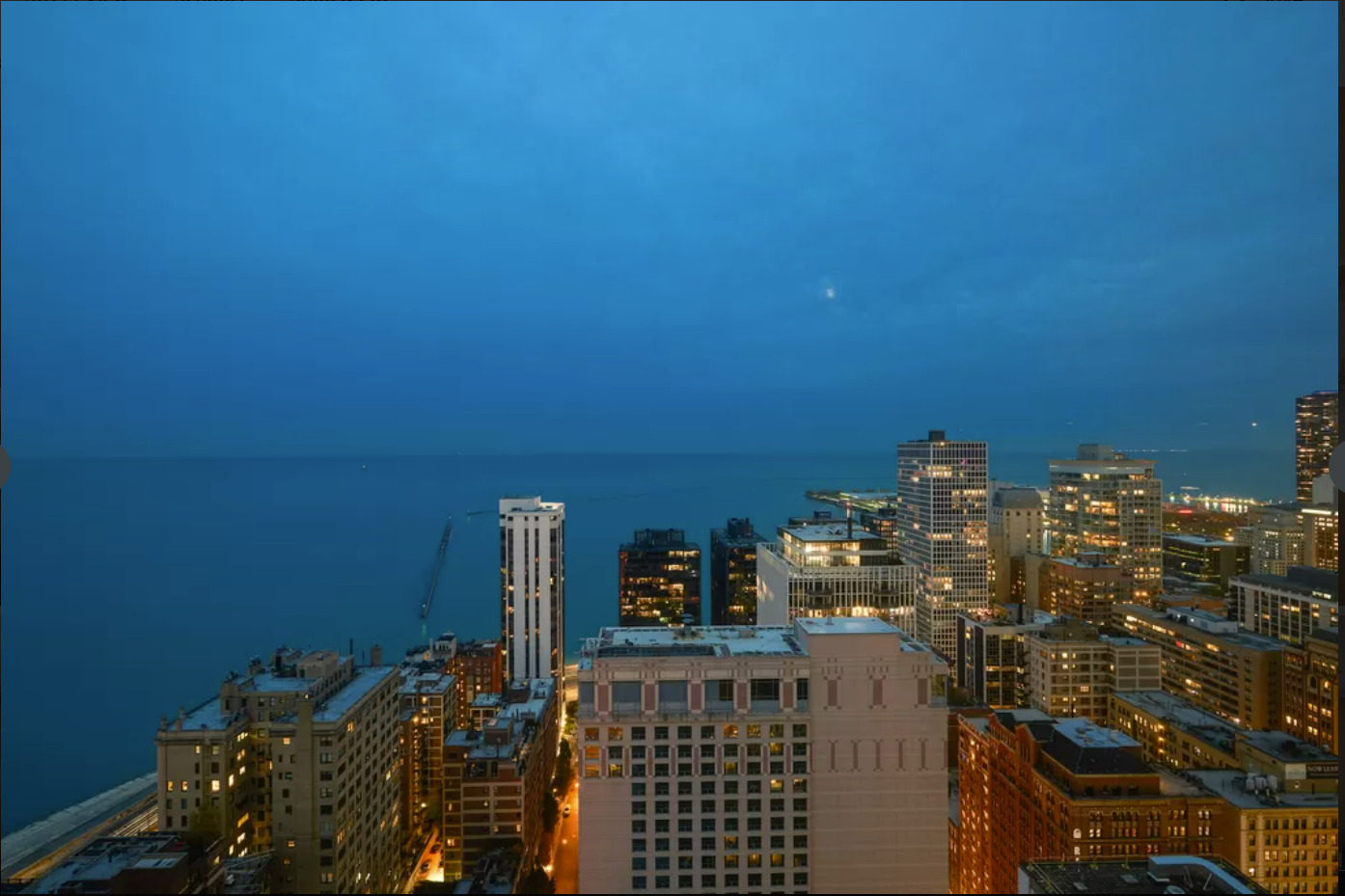 159 E Walton Street Unit: 33A