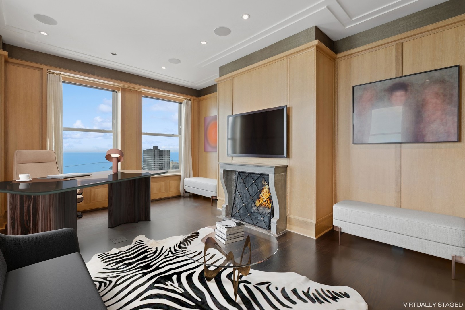 159 E Walton Street Unit: 33A