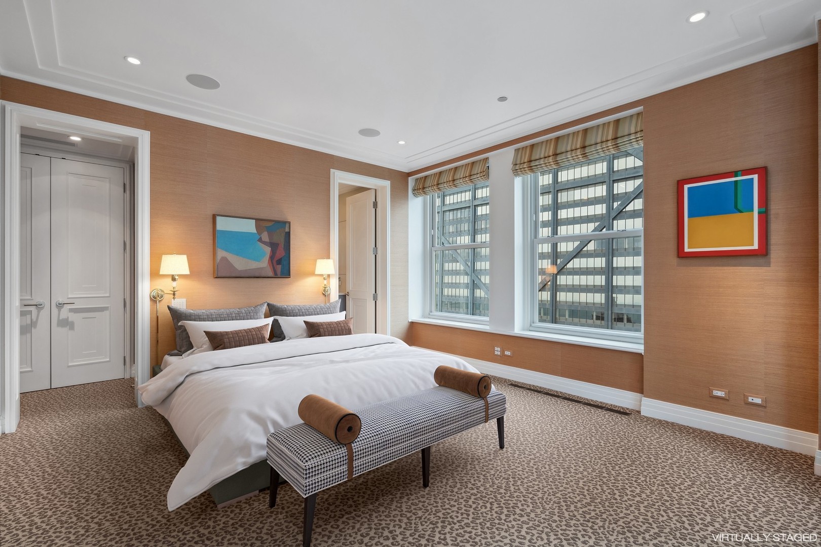 159 E Walton Street Unit: 33A