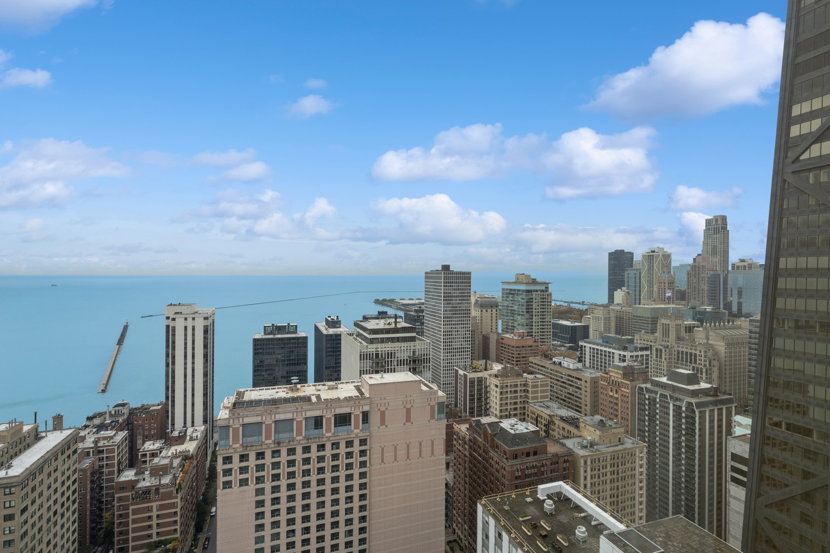 159 E Walton Street Unit: 33A