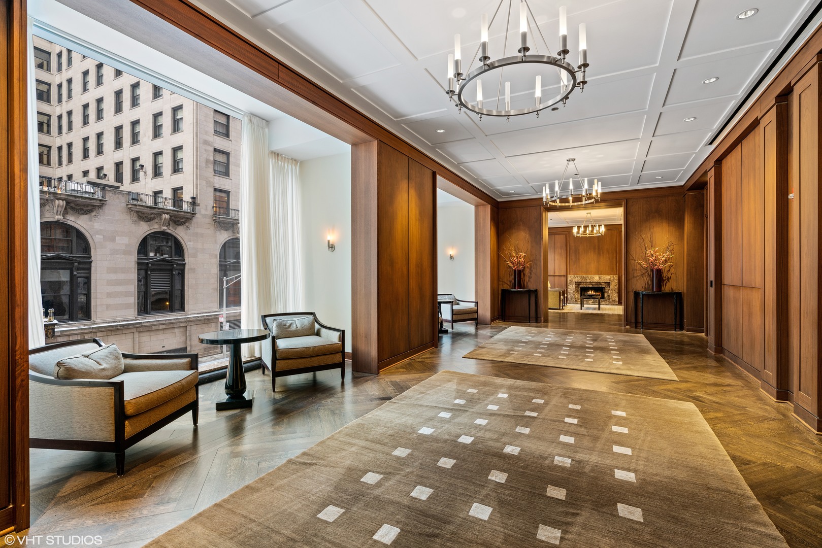 159 E Walton Street Unit: 33A