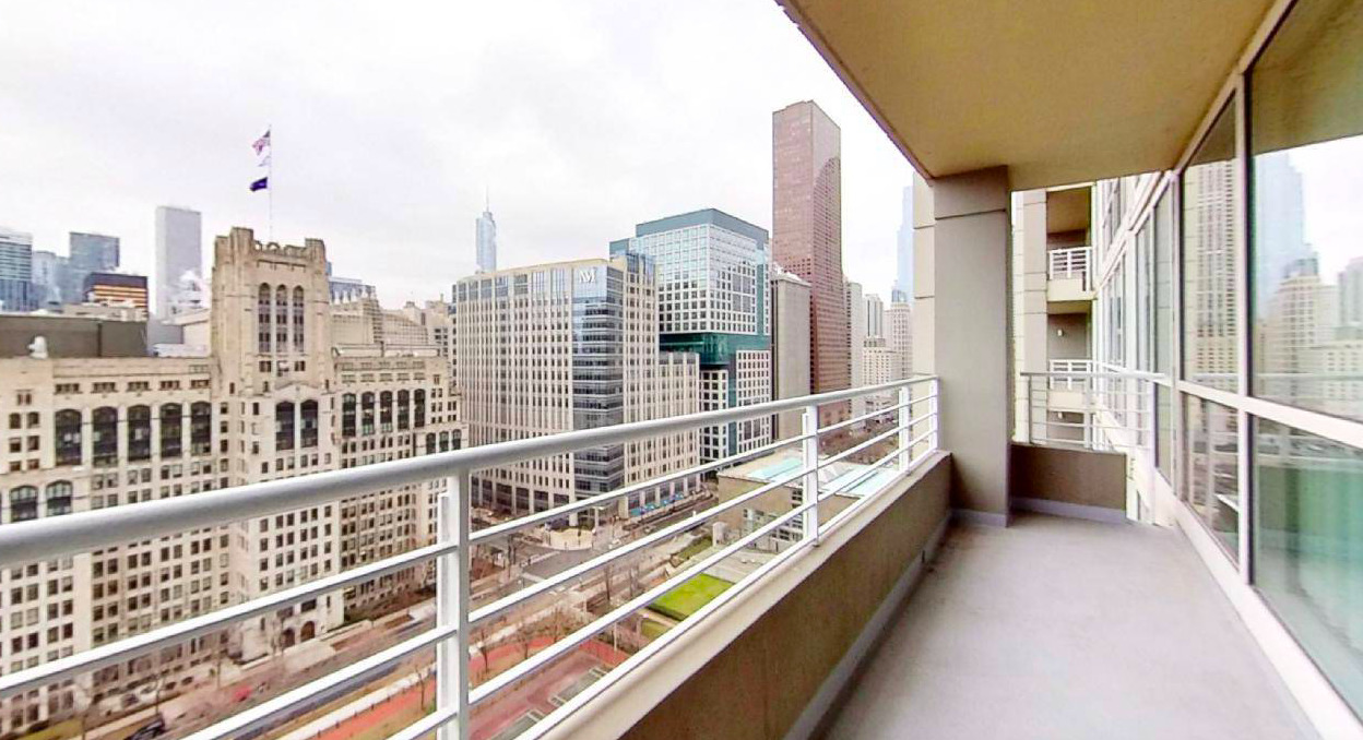 250 E PEARSON Street Unit: 1905