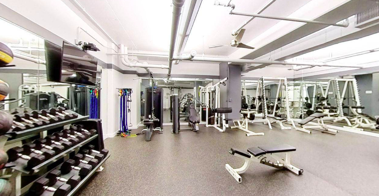 250 E PEARSON Street Unit: 1905