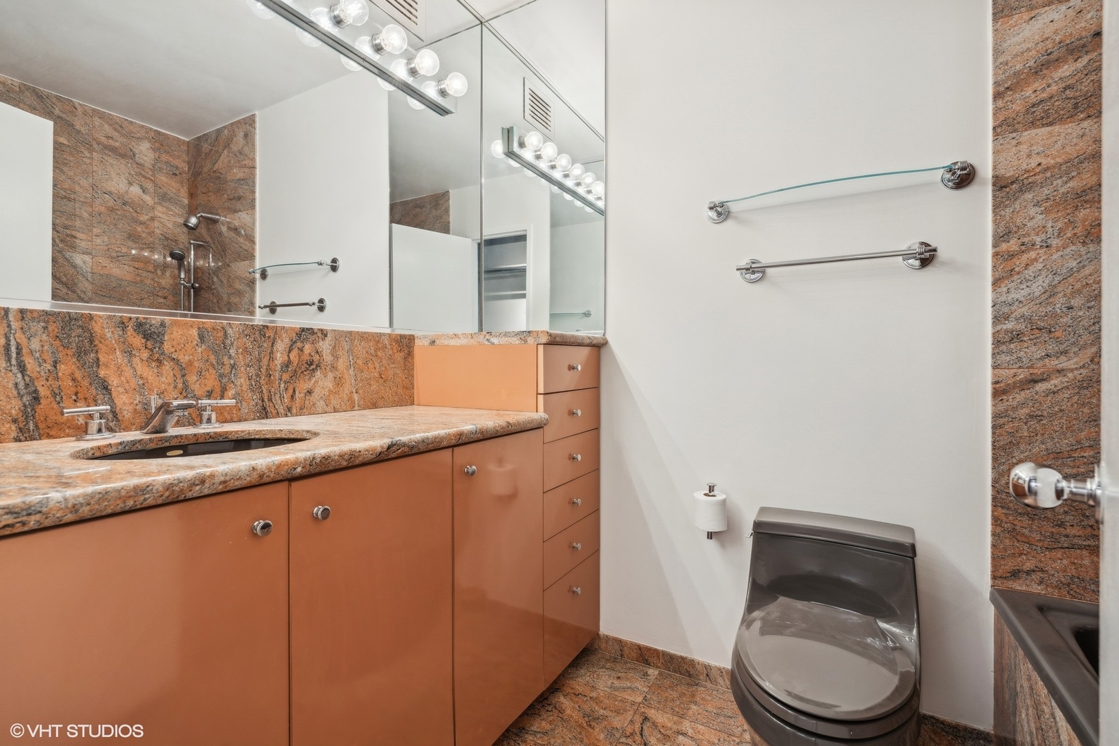 100 E Bellevue Place Unit: 30C