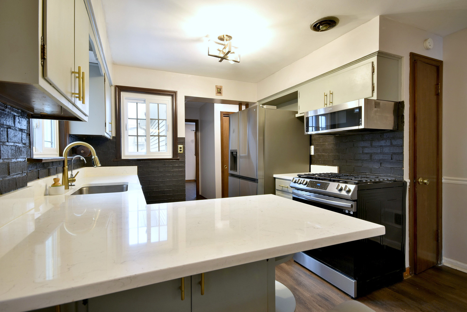 3706 N OAK PARK Avenue