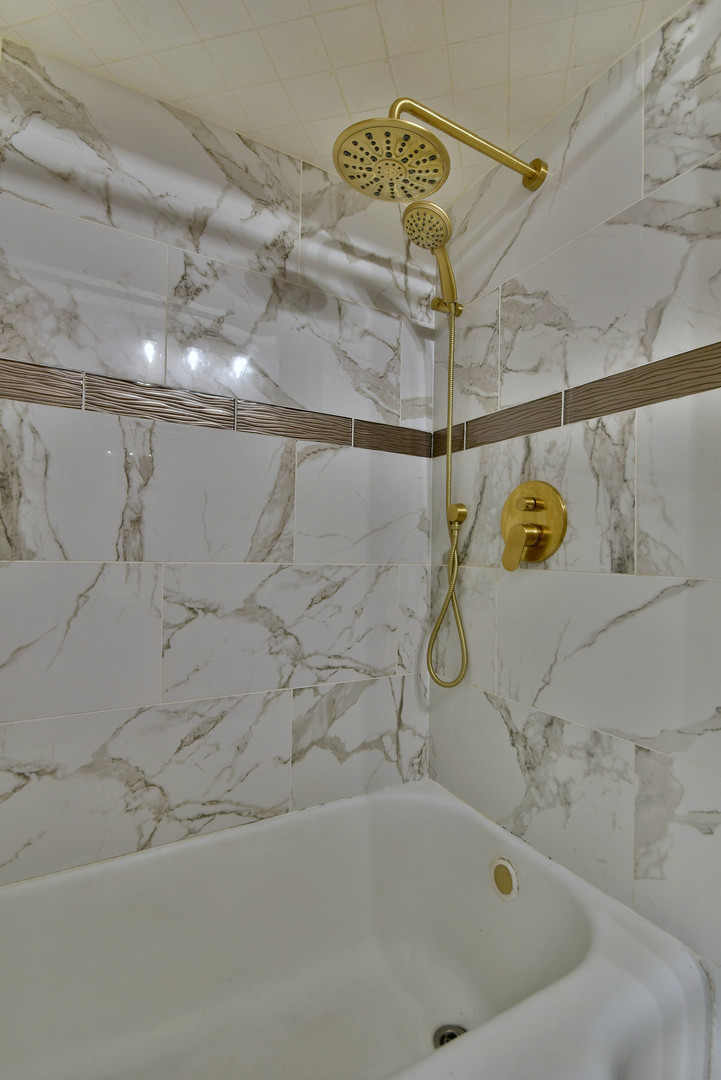 3706 N OAK PARK Avenue