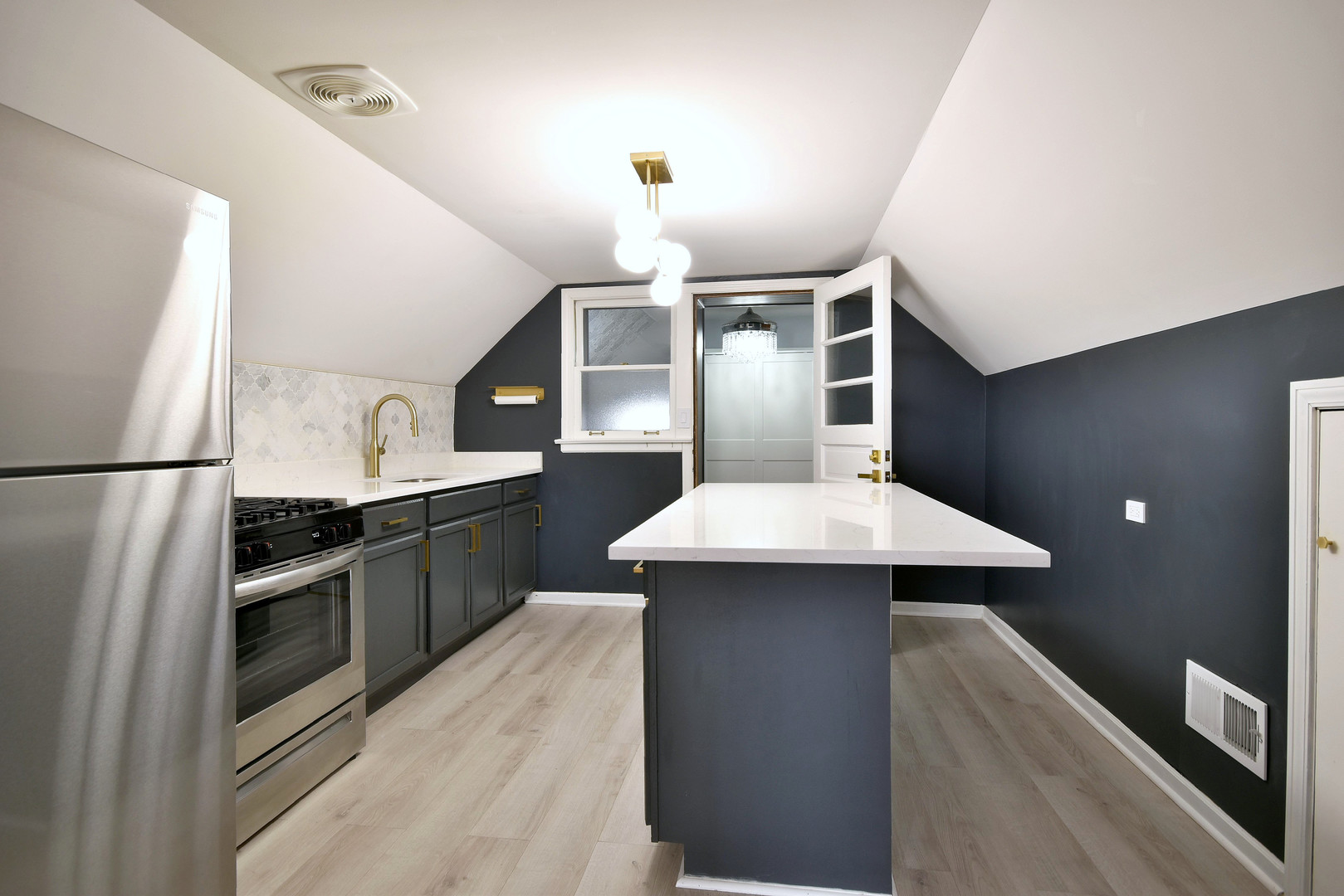 3706 N OAK PARK Avenue