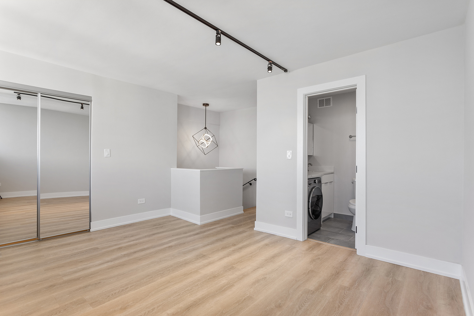 6166 N Sheridan Road Unit: 12D