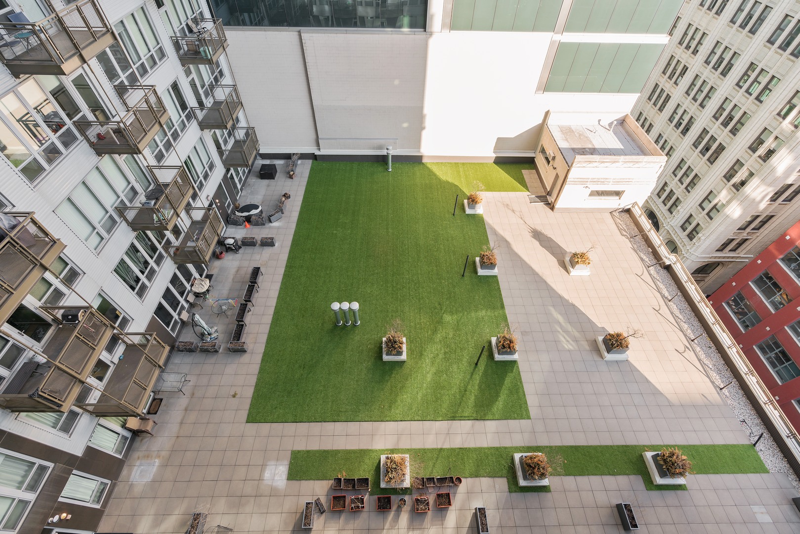 565 W Quincy Street Unit: 1613