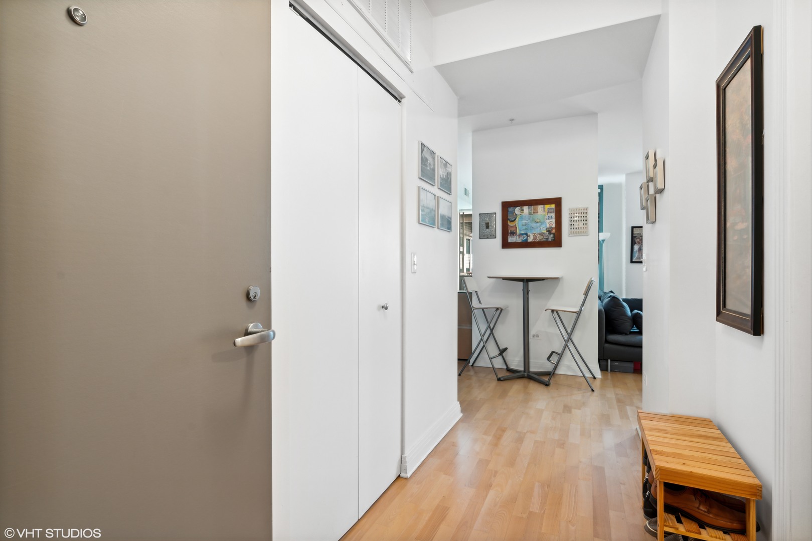 565 W Quincy Street Unit: 1613