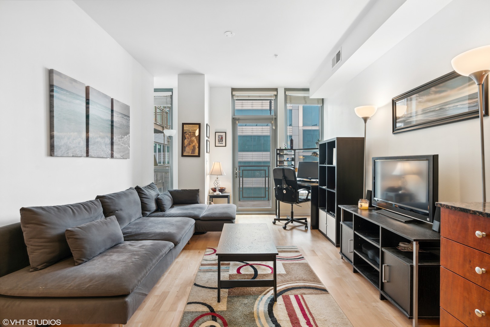 565 W Quincy Street Unit: 1613