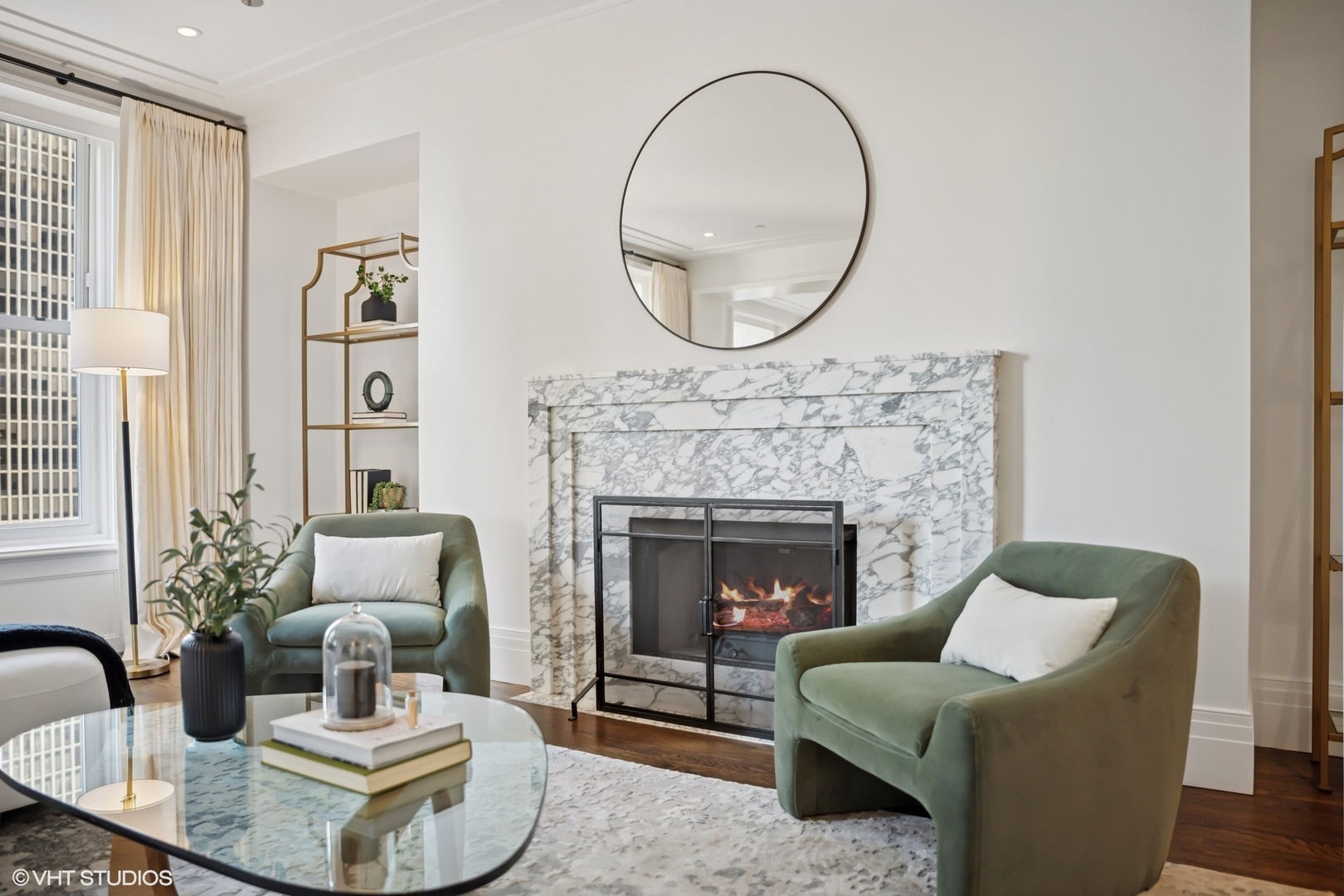 159 E Walton Place Unit: 16E