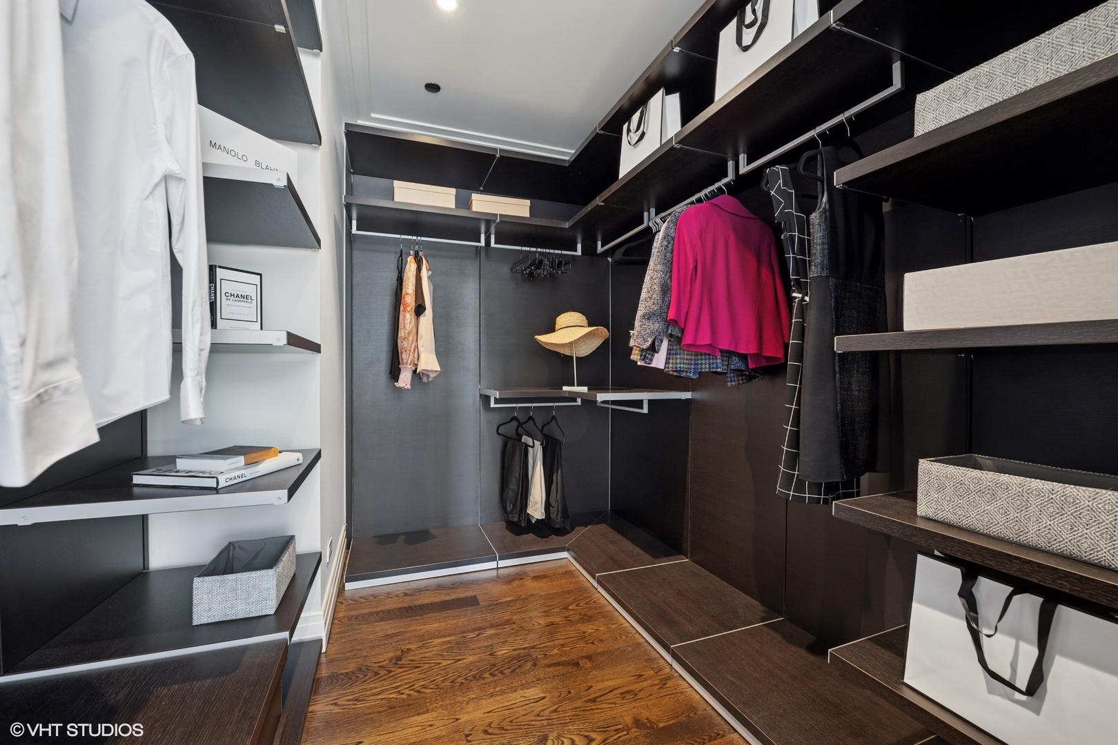 159 E Walton Place Unit: 16E