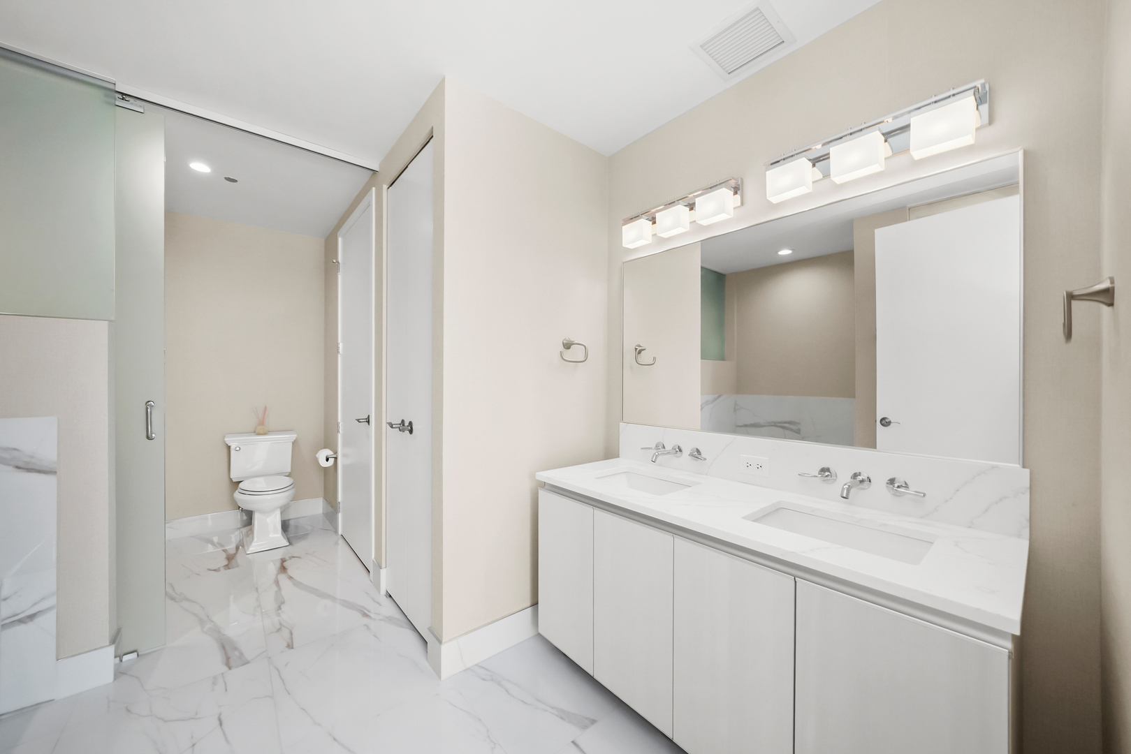 600 N FAIRBANKS Court Unit: 2510