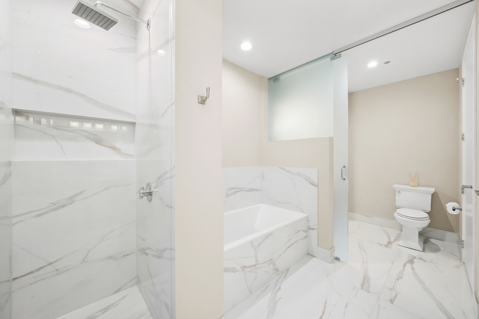 600 N FAIRBANKS Court Unit: 2510