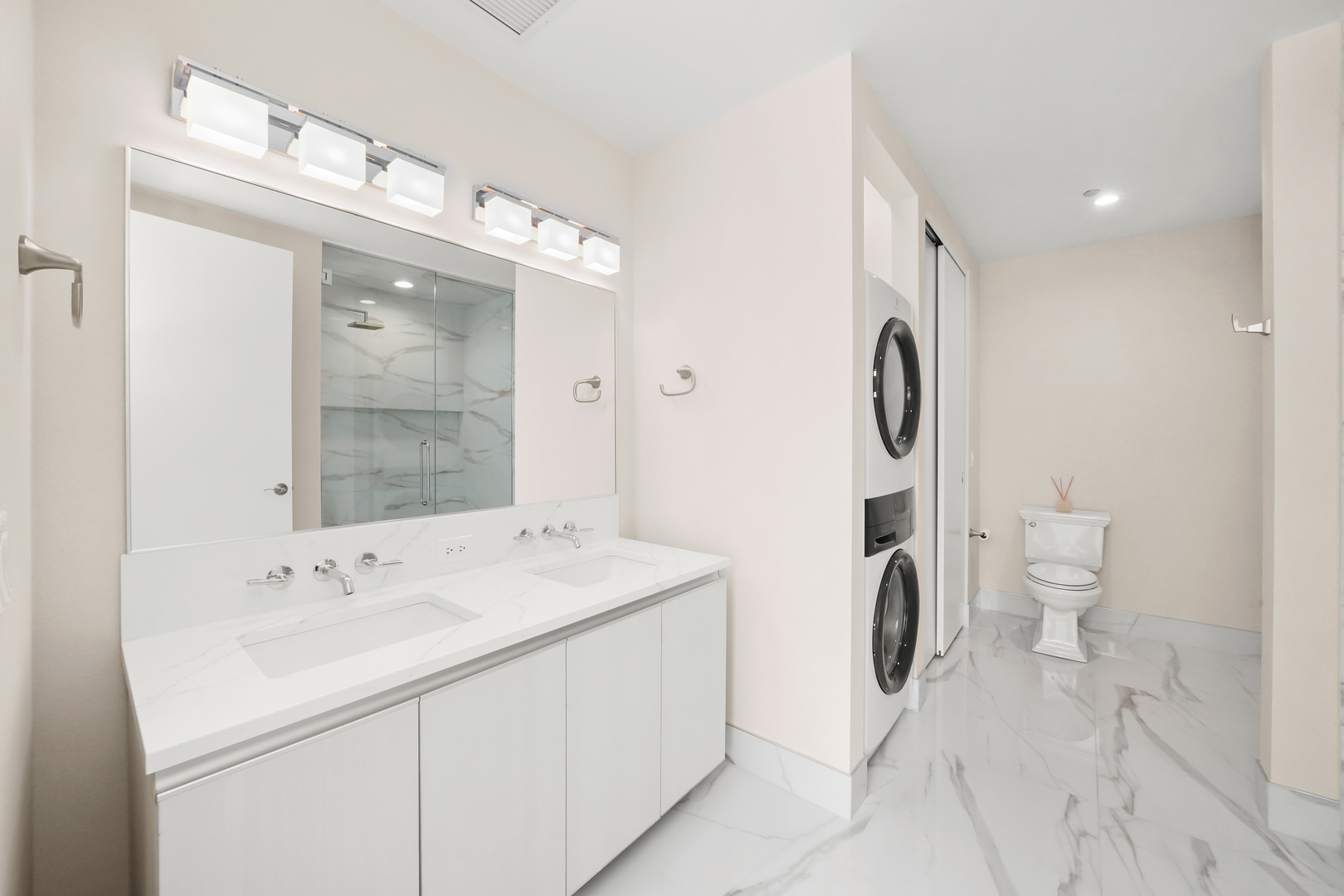 600 N FAIRBANKS Court Unit: 2510