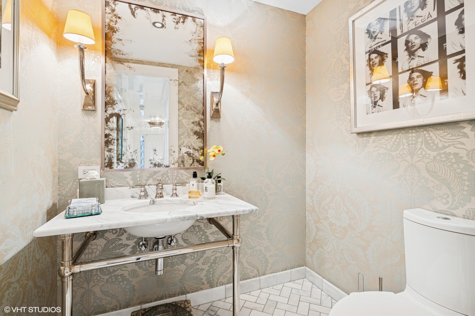 1236 N STATE Parkway