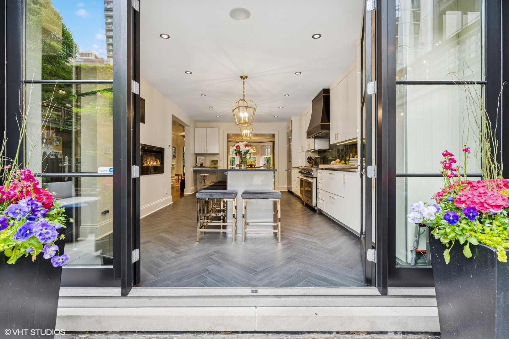 1236 N STATE Parkway